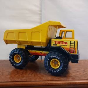 lot 63 image: Authentic Tonka Turbo Diesel Dump Truck