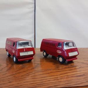 lot 73 image: Mini Tonka Tina Vans (2 of them)