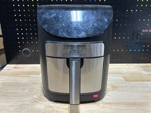 lot 8 image: Gourmia Air Fryer
