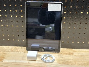 lot 27 image: 2017 Apple iPad 5th Generation 32GB