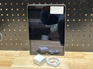 lot 28 image: 2017 Apple iPad 5th Generation 32GB