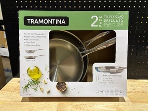lot 32 image: Tramontina 2 Pack Skillets