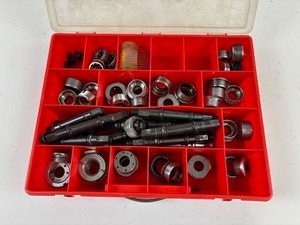 lot 155 image: Bicycle Bottom Brackets