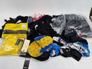 lot 221 image: Cycling Clothing