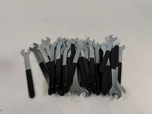 lot 230 image: Wrenches