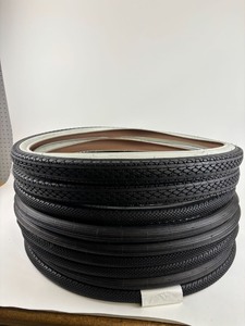 lot 284 image: Bicycle Tires - 26