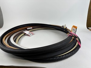 lot 288 image: 700c Bicycle Tires