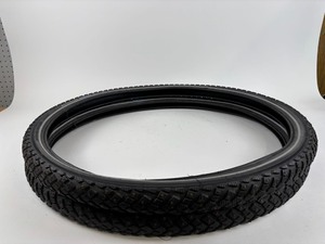 lot 293 image: Schwalbe Marathon Winter Studded 29x2 Tires