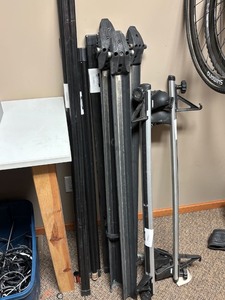 lot 301 image: Thule Auto Roof Rack