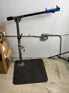 lot 311 image: Park Tool Bicycle Repair Stand