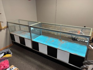 lot 312 image: Retail Display Glass Showcases