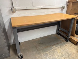 lot 320 image: U-Line Table 6 x 30