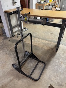 lot 322 image: Park Tool Repair Stand on Mobile Cart