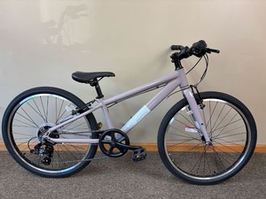 lot 7 image: Batch Youth Lifestyle 24 Bicycle - NEW