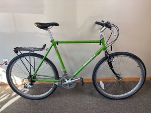 lot 15 image: Diamondback Ascent EX 20 Mountain Bike