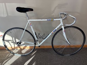 lot 18 image: Fuji Team Fuji 55cm