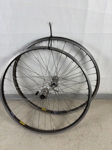 lot 52 image: 26 Mountain Bike Wheelset Specialized  Shimano
