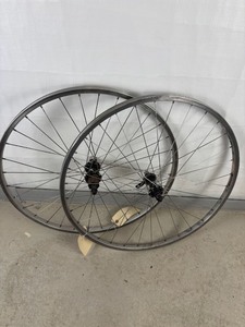 lot 54 image: 26 Mountain Bike Wheelset