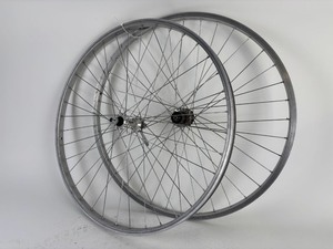 lot 83 image: 26 Shimano Exage Wheelset