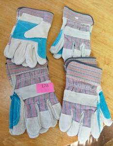 4 pair of work gloves size xl