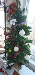 3 ft Christmas tree with lights and decorations