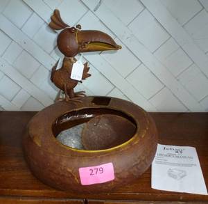 Toucan sam fountain