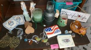Misc items including 2 candles and 2 led candles