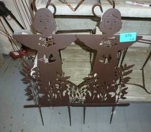 2 metal angels