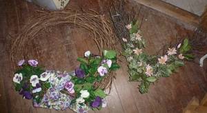 2 wreaths