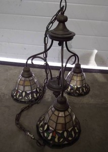 lot 4 image: Nice Light Fixture