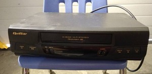 lot 5 image: Quasar VHS Player