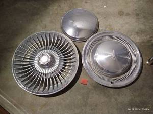 lot 44 image: (3) Vintage Hub Caps - Buick, Oldsmobile, Chrysler