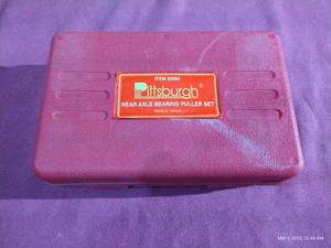 lot 103 image: Pittsburgh Rear Axle Bearing Puller Set