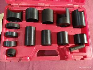 lot 124 image: Master Ball Joint Adapter