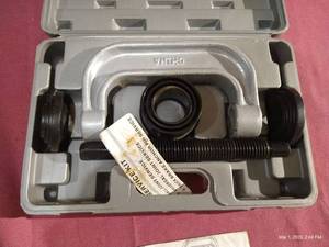 lot 135 image: 3-in-1 Service Kit