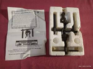 lot 148 image: Bearing Puller - 3-Jaw