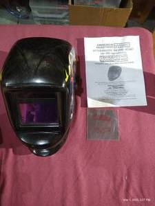 lot 166 image: Chicago Electric Auto-Darkening Welding Helmet