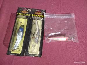lot 190 image: (3) Fishing Lures - (2) New
