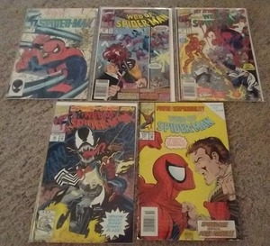 lot 211 image: (5) Web of Spider-Man Comics - Includes Minor Key