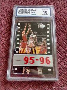 lot 258 image: 1998 Upper Deck Michael Jordan - CCG 10