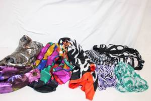 lot 8 image: Collection of 10 Artistic Patterned Womens Scarves