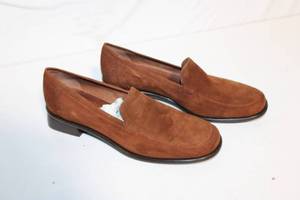 lot 24 image: Mens Brown Suede Slip-On Shoes Size 8M Made in Italy
