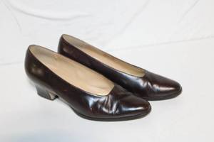 lot 30 image: Calico Womens 8 12 M Black Leather Heeled Shoes