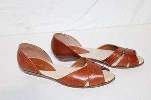 lot 55 image: Brown Leather Peep-Toe Flats - Size 8.5M