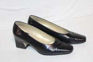 lot 57 image: Nine West Black Heeled Pumps Size 8.5