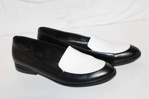 lot 63 image: Hudson CA Black and White Leather Loafers - Size US 8.5, UK 6.5, EU 39.5