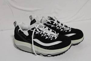 lot 72 image: Skechers Shape-Ups Sneakers Size 8.5 Womens in Black White