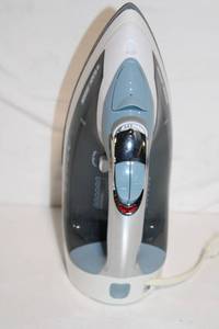 lot 99 image: Black & Decker Variable Steam Iron