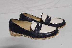 lot 117 image: Pair of Womens Navy and White Leather Loafers Size 8.5 M