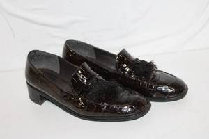 lot 119 image: Pair of Leather Loafers with Tassel Design, Size 8 12